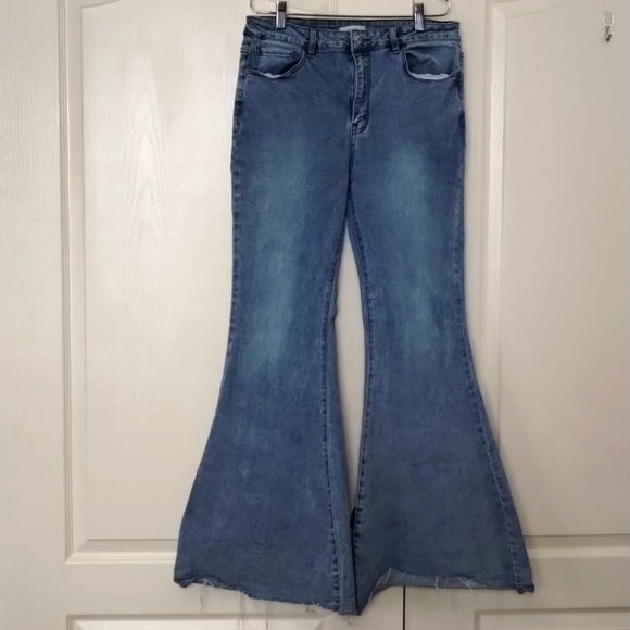 Forever 21 High waist extreme flare light wash jeans, raw hem, size 30 - Picture 1 of 13